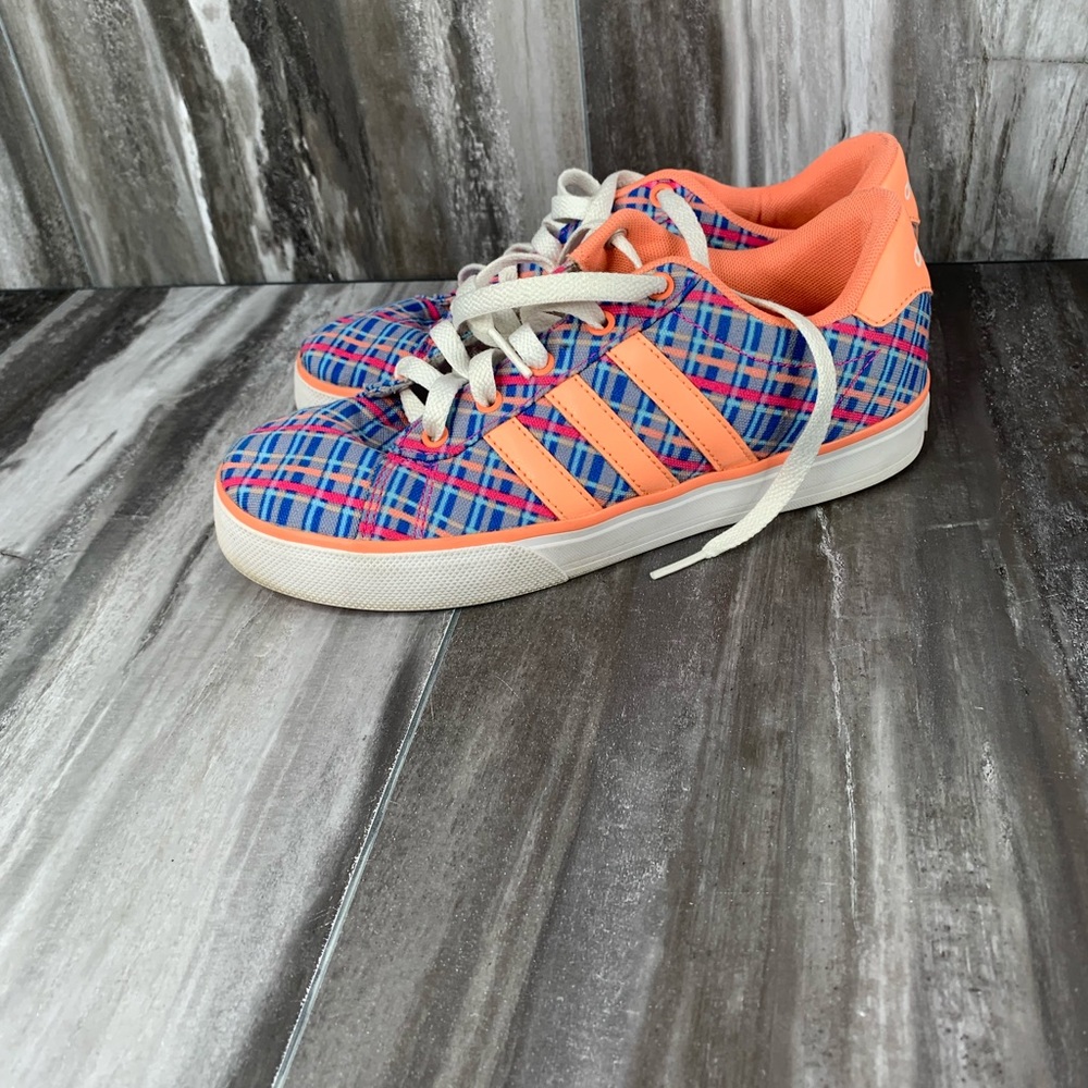Adidas SE Daily K Vulc Sneakers AW5399 Peach/Blue/Pink Girls/women’s Size 5.5.